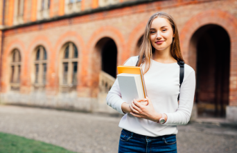 dating 4 months but not exclusive