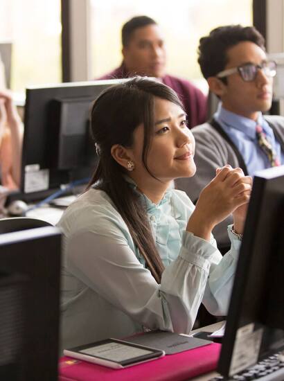 Students listen in an accounting class